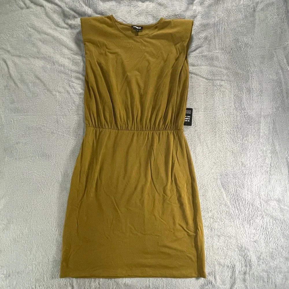 NWT Express Olive Green Shoulder Pad Midi Dress Size M Elastic Waist - Picture 1 of 10